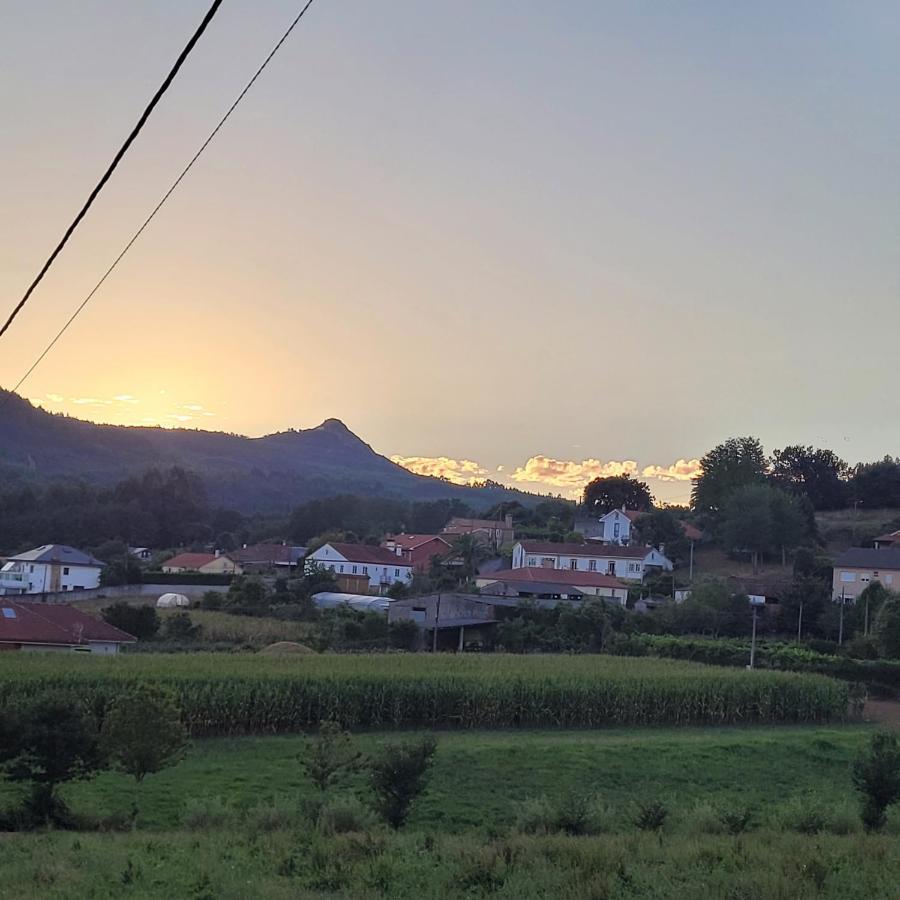 Boqueixon Casa Tarrio Con Piscina - Santiago De Compostelaヴィラ エクステリア 写真